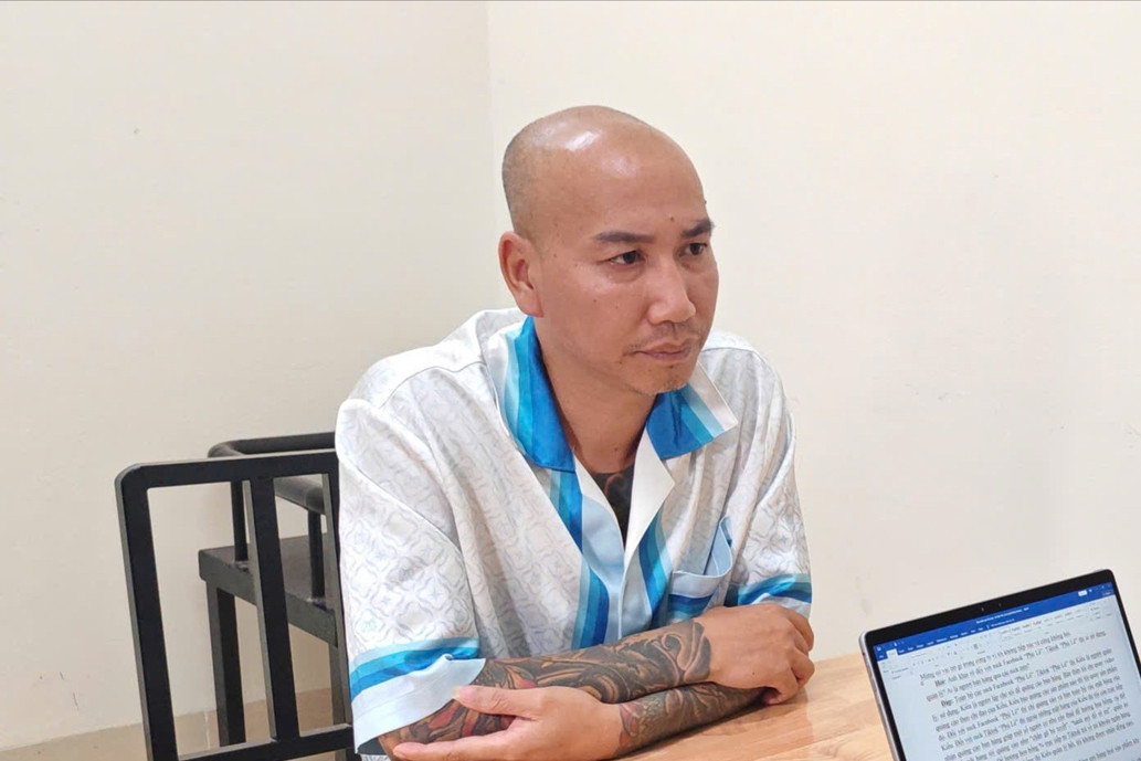 Phú Lê cùng vợ bị khởi tố