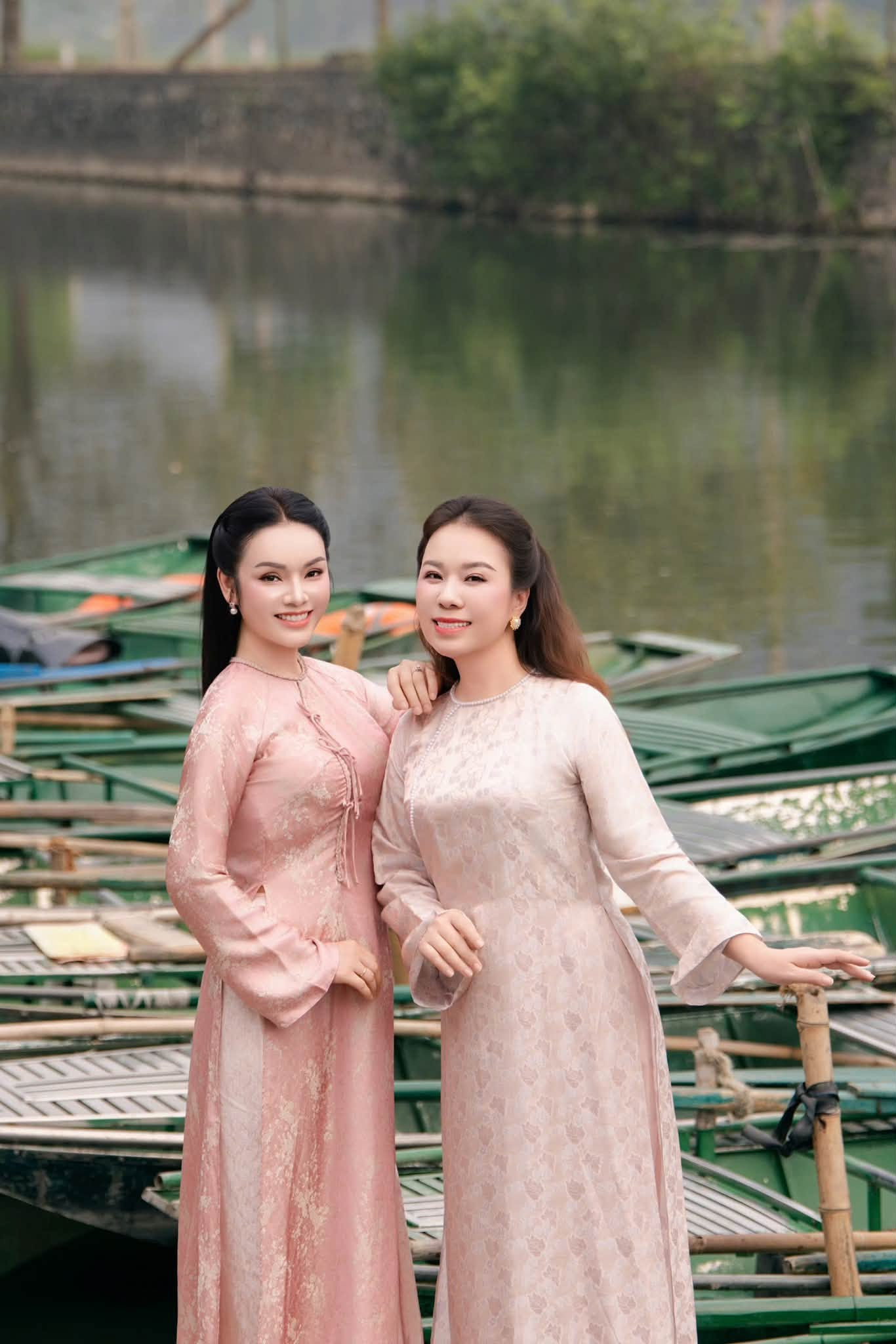 https://static-images.vnncdn.net/vps_images_publish/000001/000003/2026/8/18/tannhan2-1886.jpg
