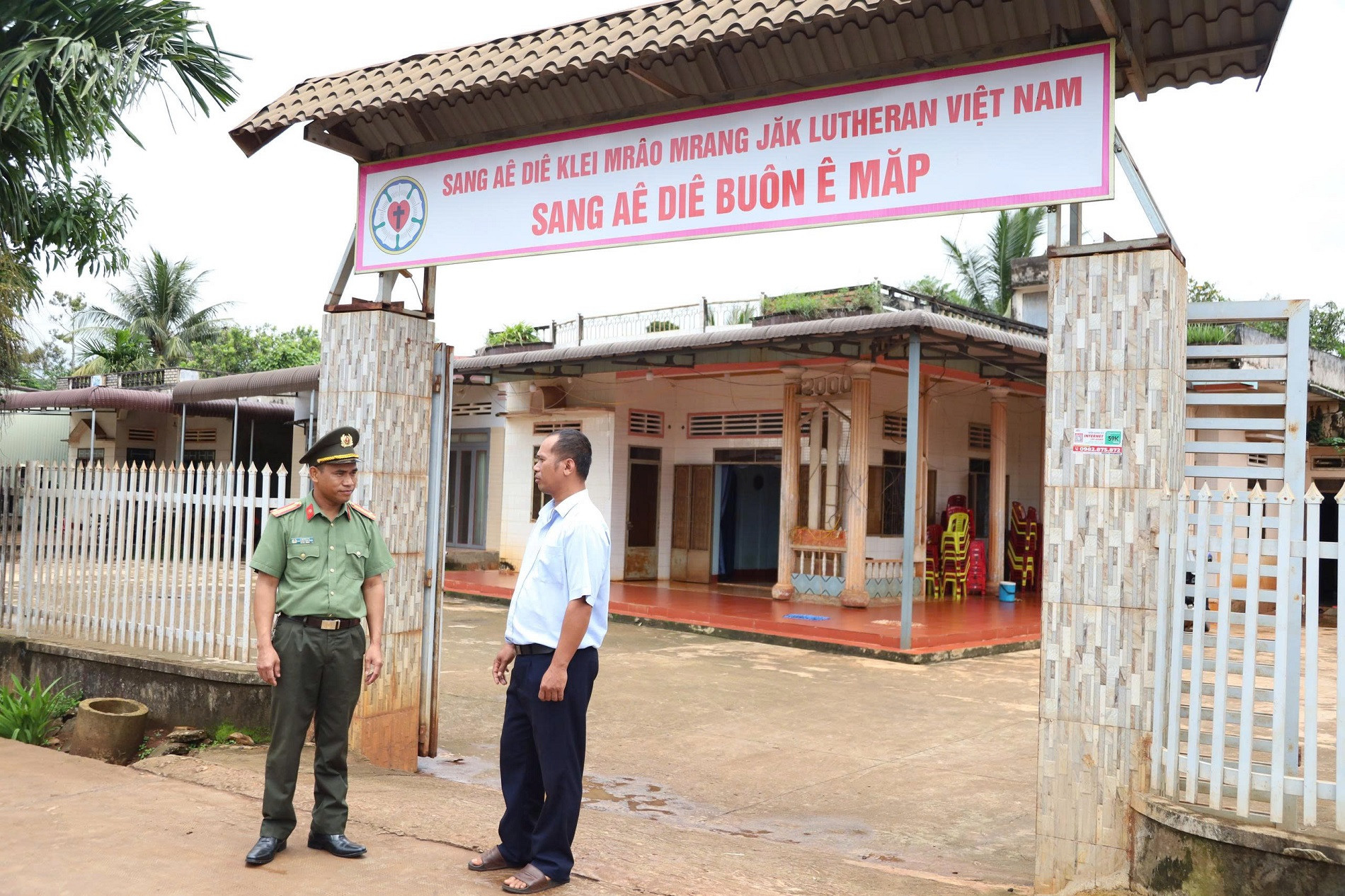 Với anh Y Dham Byă, bảo đảm an ninh tôn giáo không chỉ bằng việc quản lý, kiểm tra mà tạo sự đồng thuận.jpg