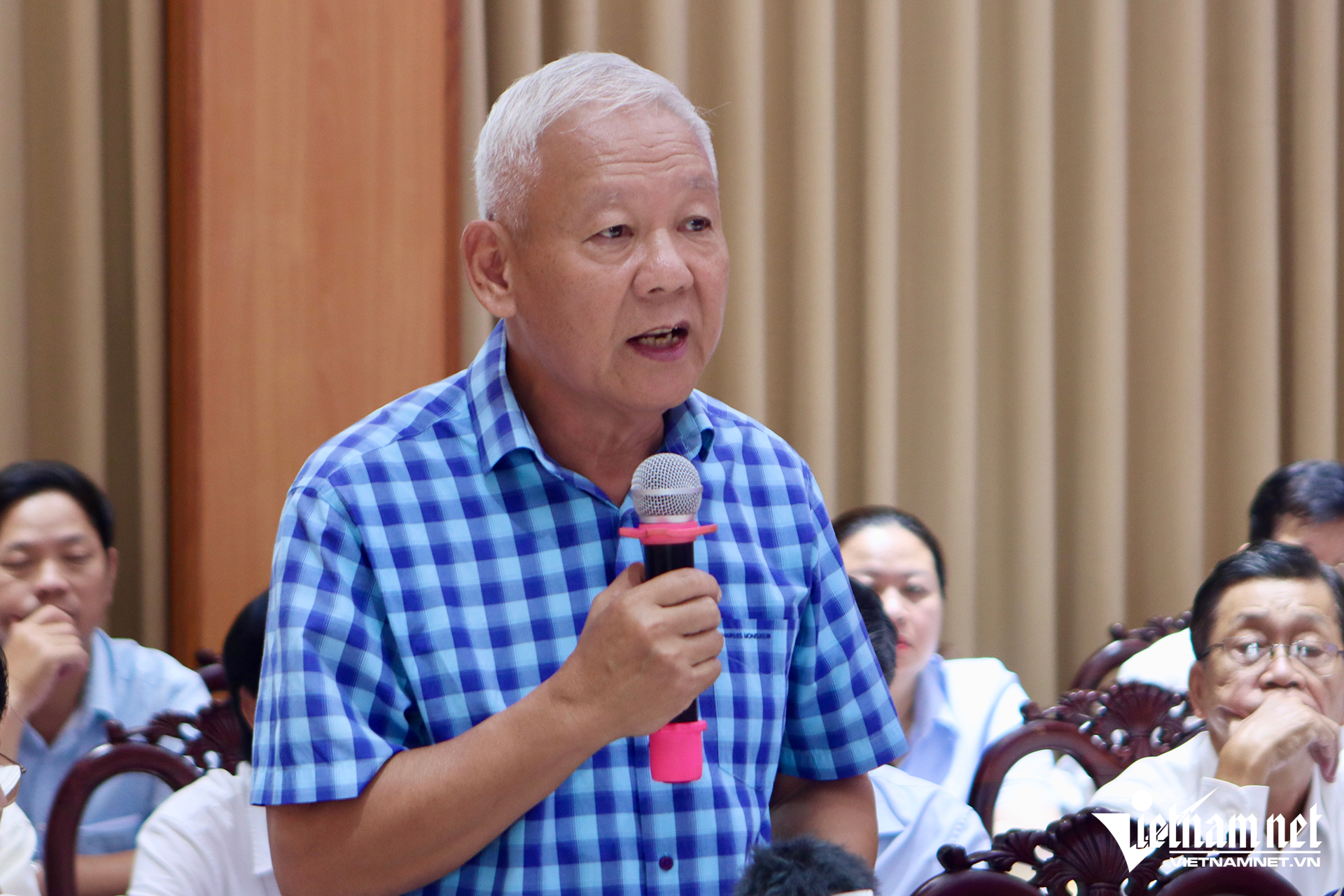 W-Hội nghị 001.png