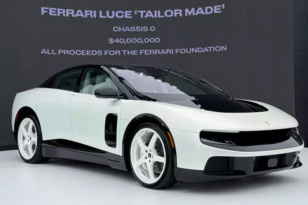 2027 ferrari luce 1662.webp