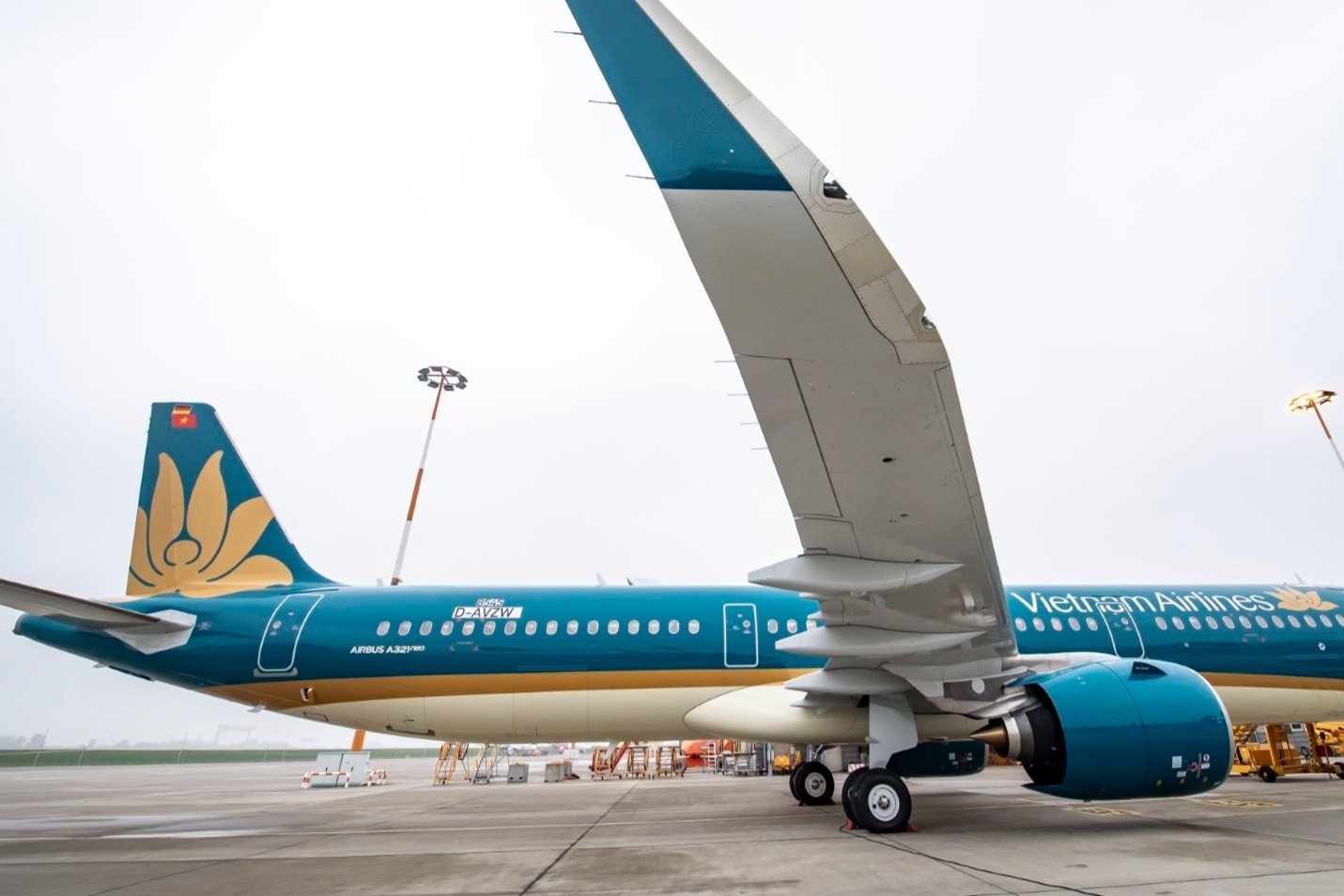 4 lốp máy bay Vietnam Airlines bị nổ sau cú cất cánh bất thường ở Munich