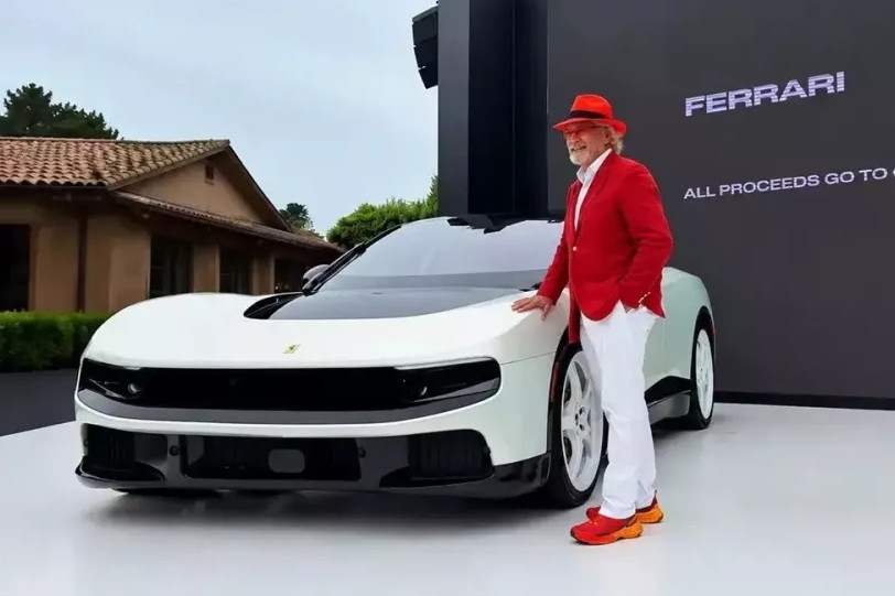 Bác sĩ 87 tuổi chi 40 triệu USD mua siêu xe Ferrari Luce từng bị chê 'xấu điên'