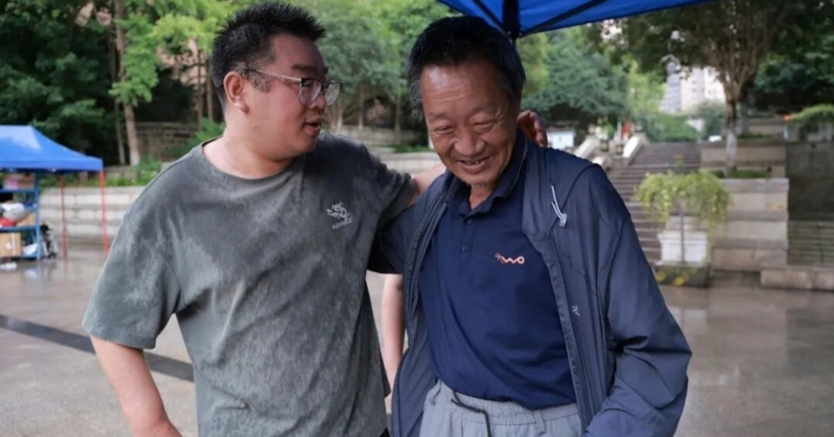 Chủ nhà nói một câu, người đàn ông ở lại trên núi suốt 25 năm