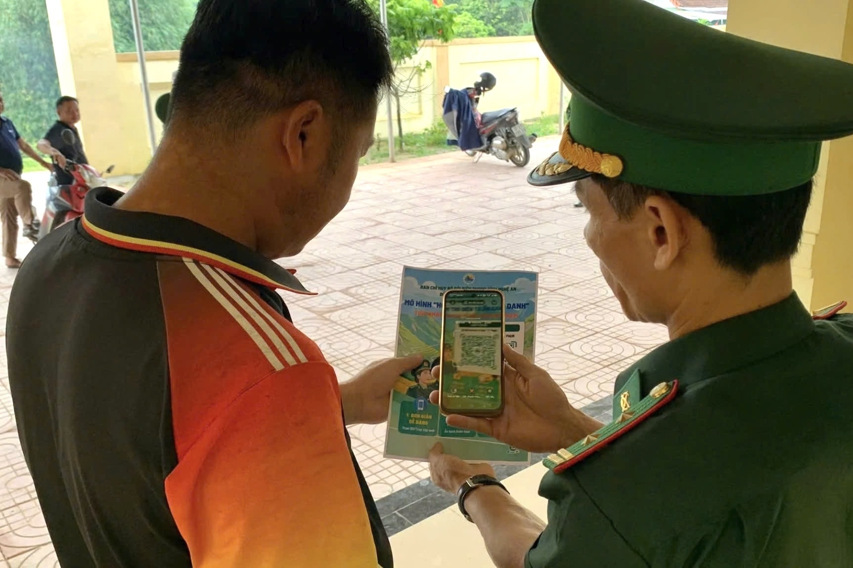 Chuyển đổi số về bản: Cú hích giảm nghèo thông tin cho người dân vùng biên