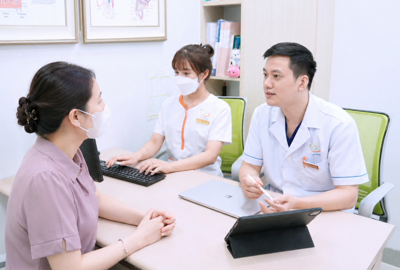 Lý do khiến người phụ nữ trẻ thay quần áo 2-3 lần/đêm suốt 4 năm