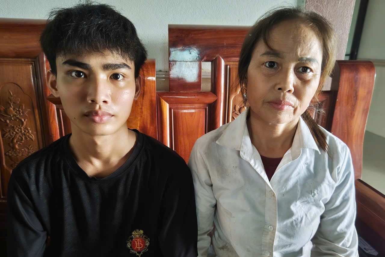 Nam sinh đạt 27,5 điểm lo lỡ ước mơ đại học, lý do khiến nhiều người rưng rưng