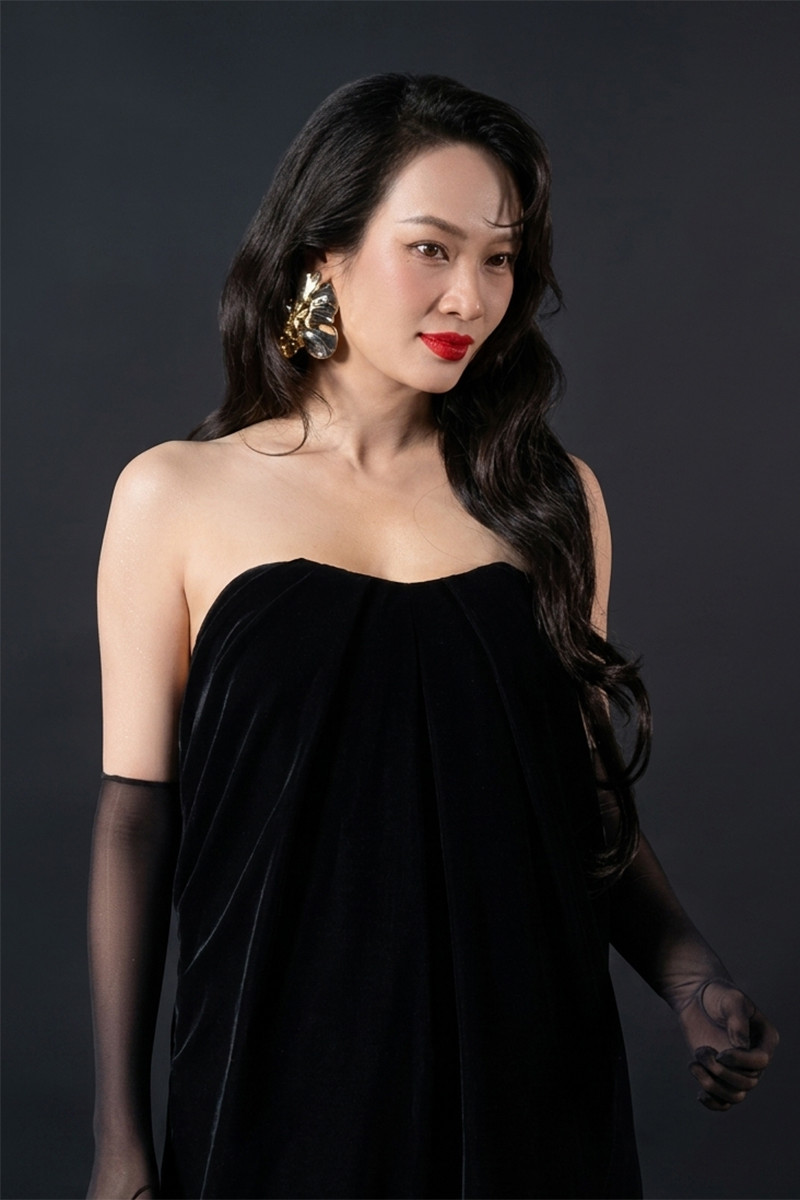 https://static-images.vnncdn.net/vps_images_publish/000001/000003/2026/8/19/thuy-quynh-01-2741.jpg