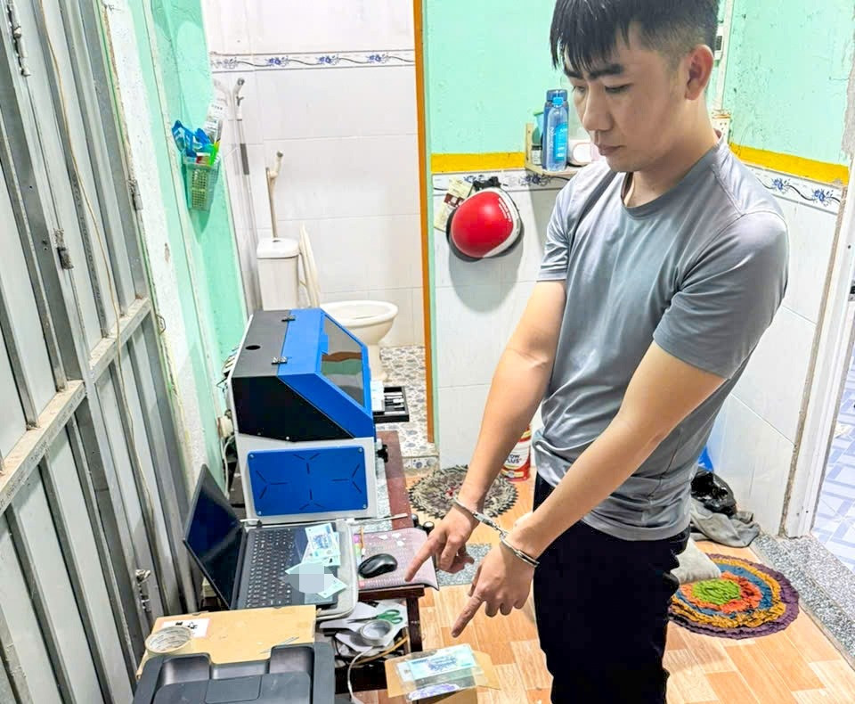 Tiền Giả.jpg