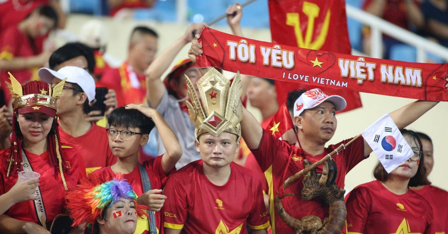 Trực tiếp bóng đá Việt Nam 0-0 Malaysia: Chủ nhà ép sân