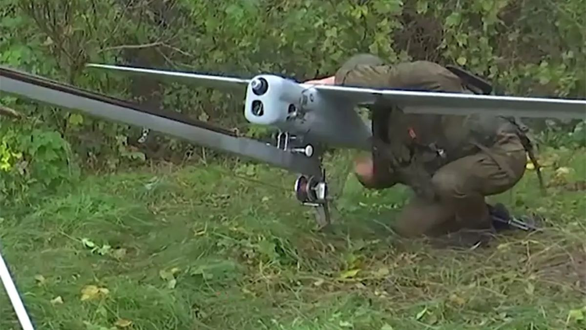 UAV phá lưới điện Ukraine.jpg
