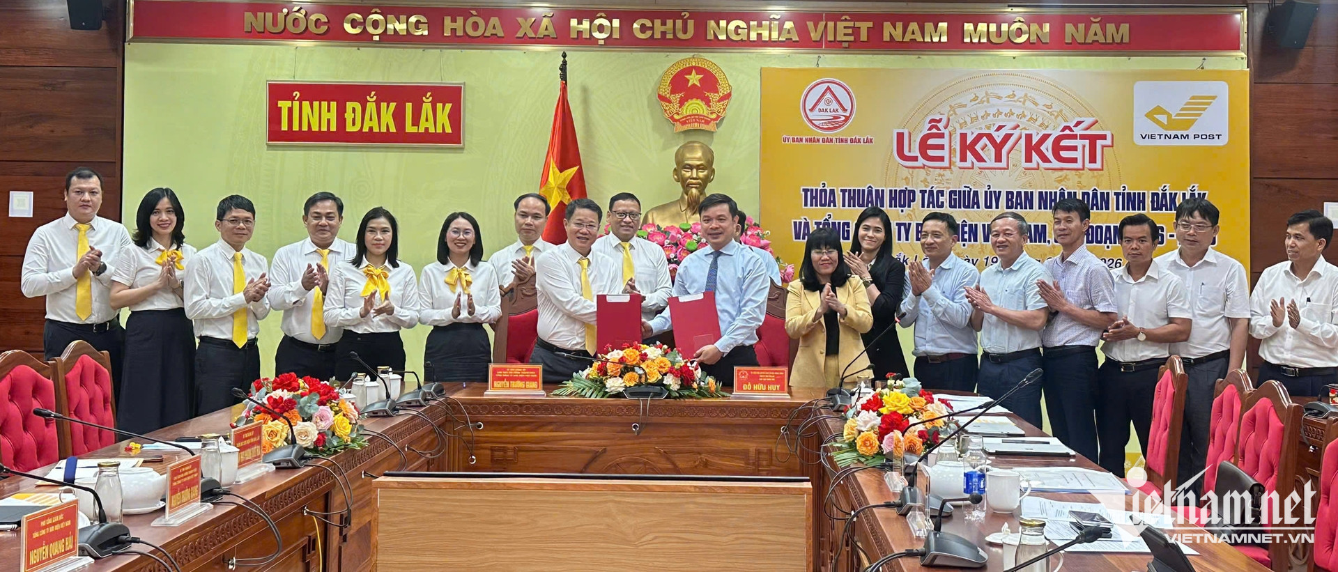 W-thoa thuan hop tac moi.jpg