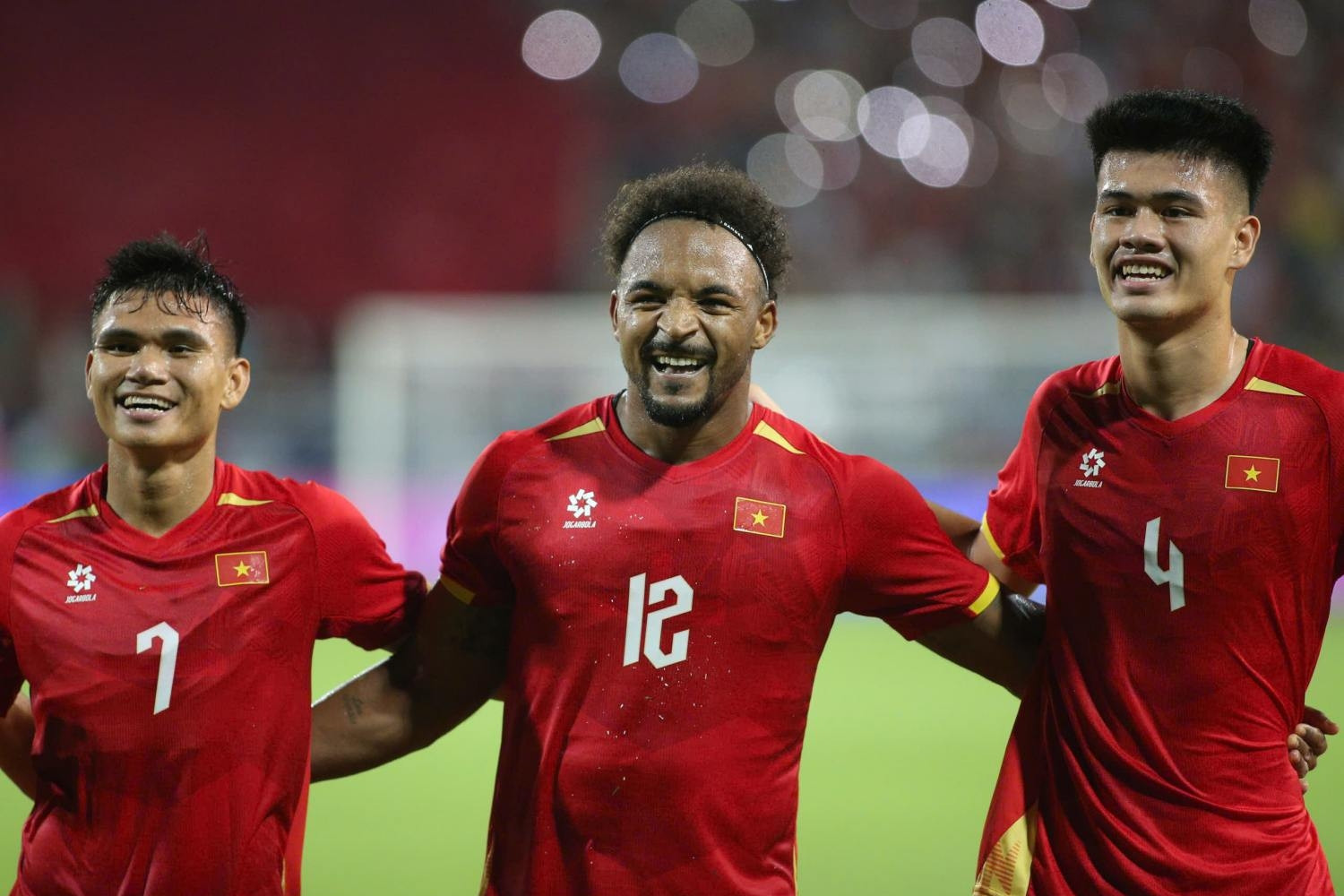 Xuân Son lập cú đúp, ĐT Việt Nam tạo chung kết trong mơ với Thái Lan