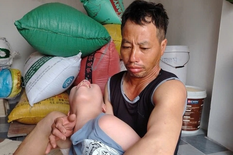 Bạn đọc giúp đỡ em Đoàn Duy Khánh bị bại não bẩm sinh hơn 38 triệu đồng