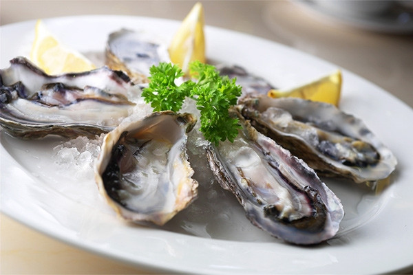 Hàu được ca ngợi giàu dinh dưỡng nhưng nên ăn ra sao?