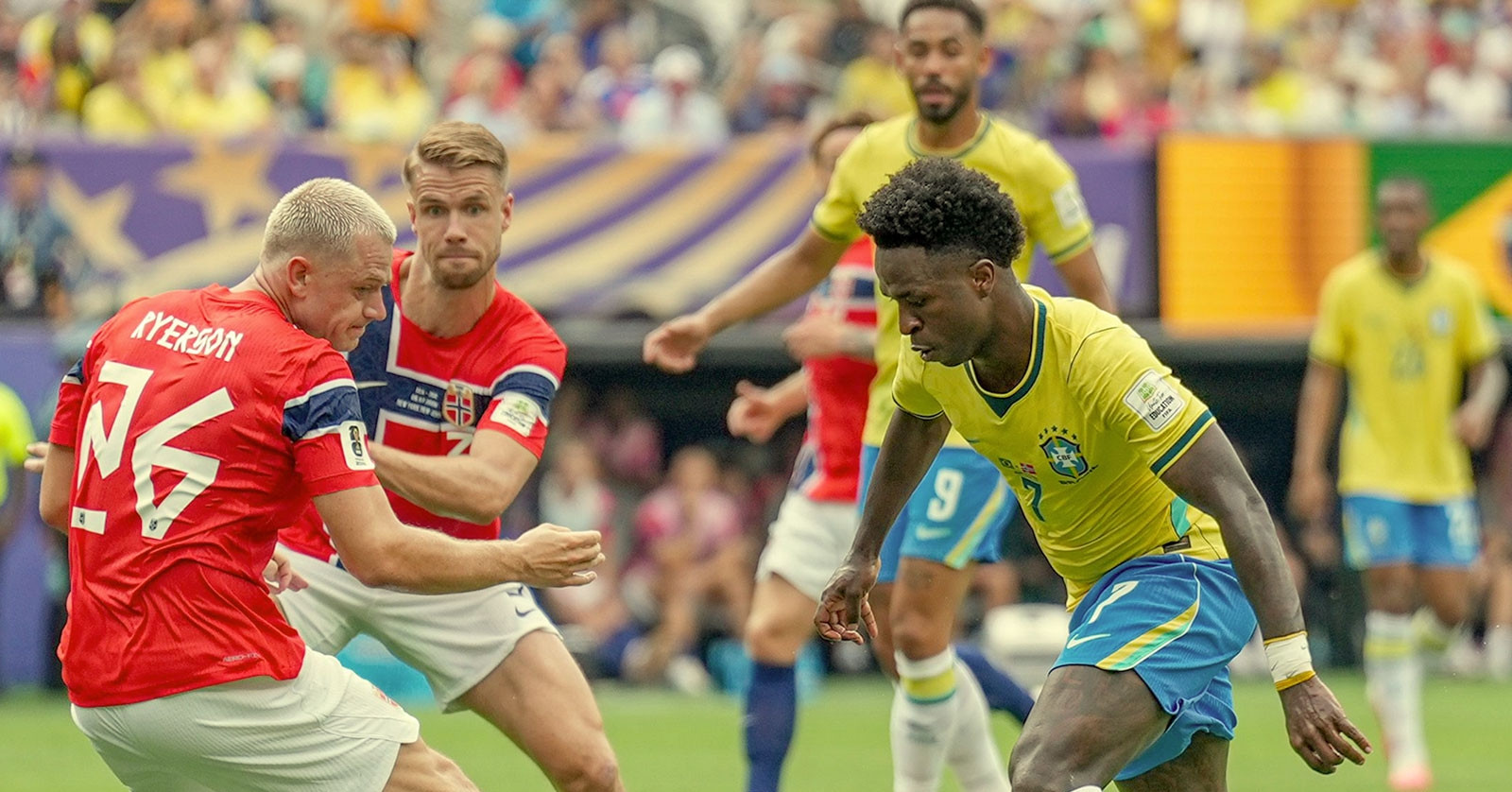 Real Madrid ra tối hậu thư cho Vinicius