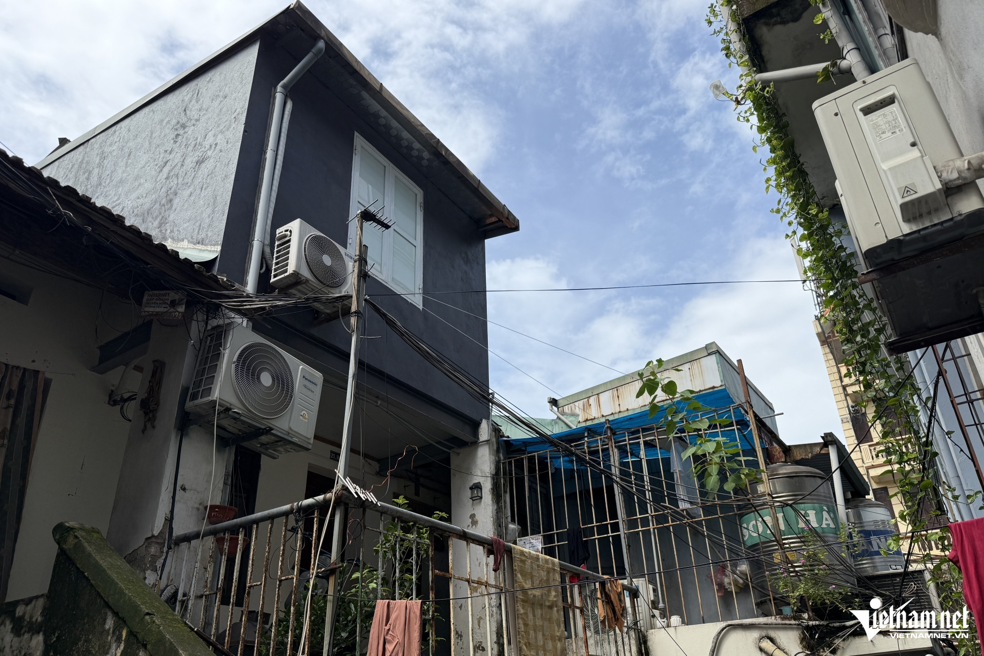 https://static-images.vnncdn.net/vps_images_publish/000001/000003/2026/8/2/w-tap-the-truong-dinh-3jpg-950.jpg