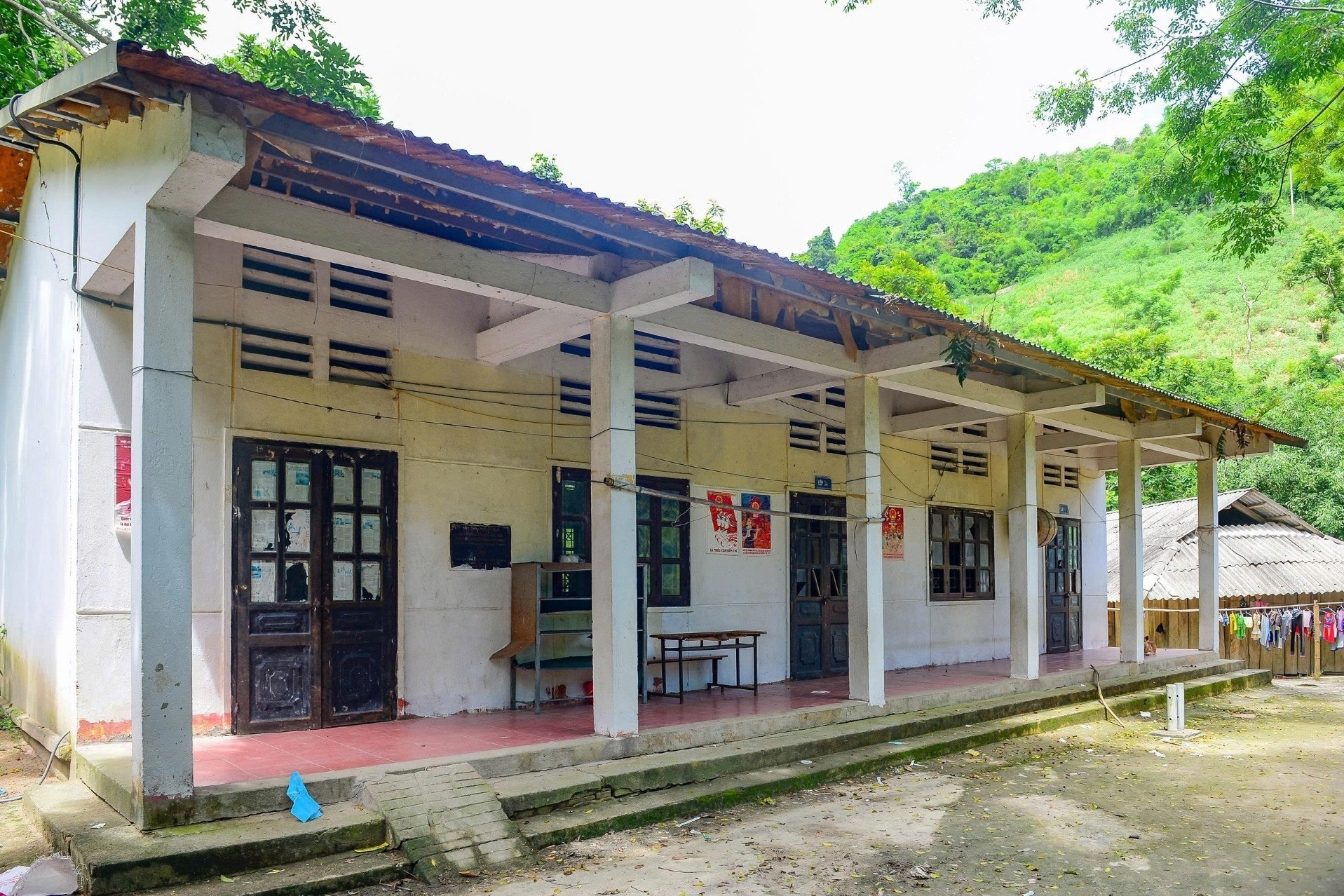 Điểm trường ở miền núi Thanh Hóa nứt toác trước thềm năm học mới