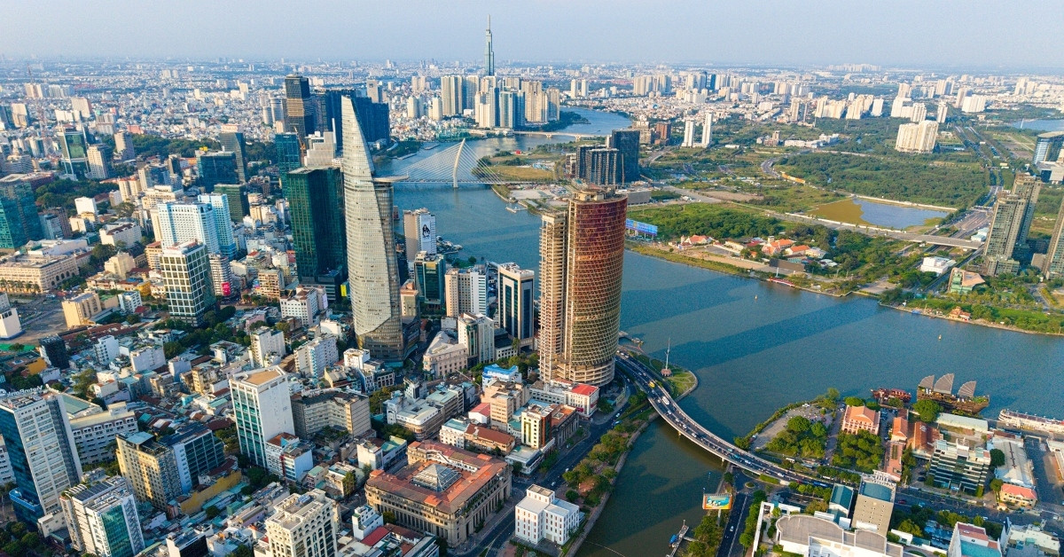 GDP tăng hơn 70 lần, Việt Nam cần gì để bước lên nấc thang thu nhập cao?