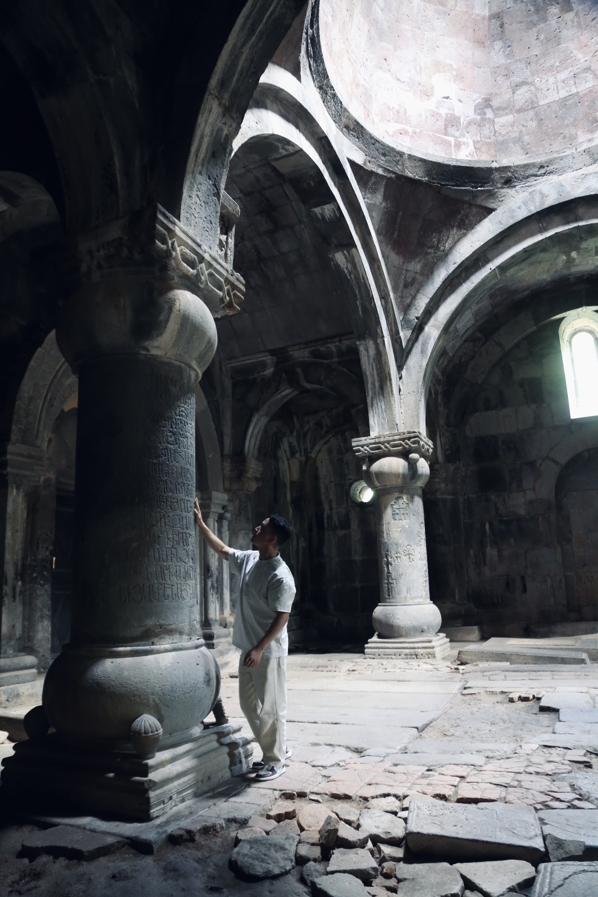 Tu viện ở Armenia.jpg