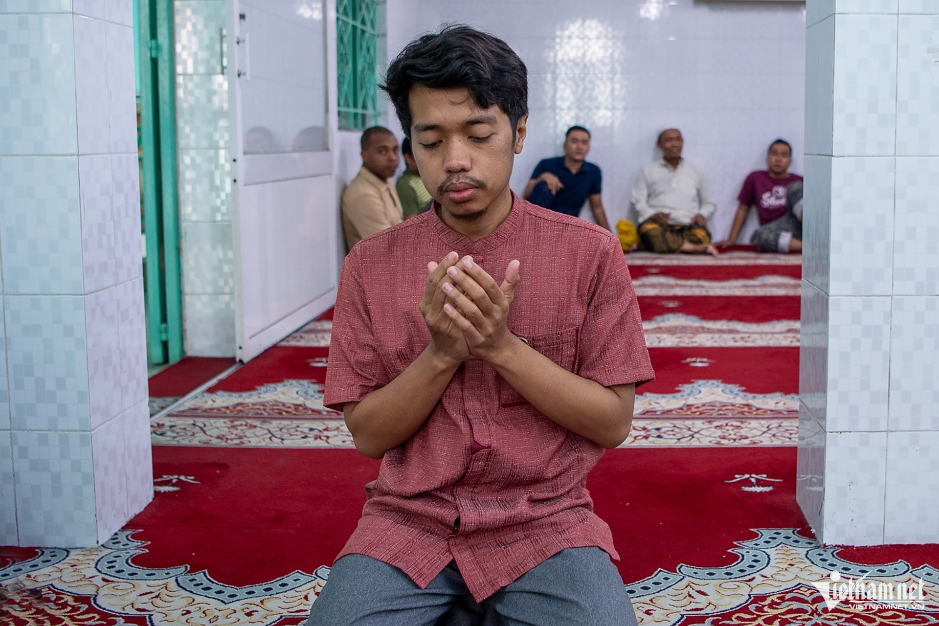 W-thanh duong nguoi cham tuan hung 38 2274.jpg
