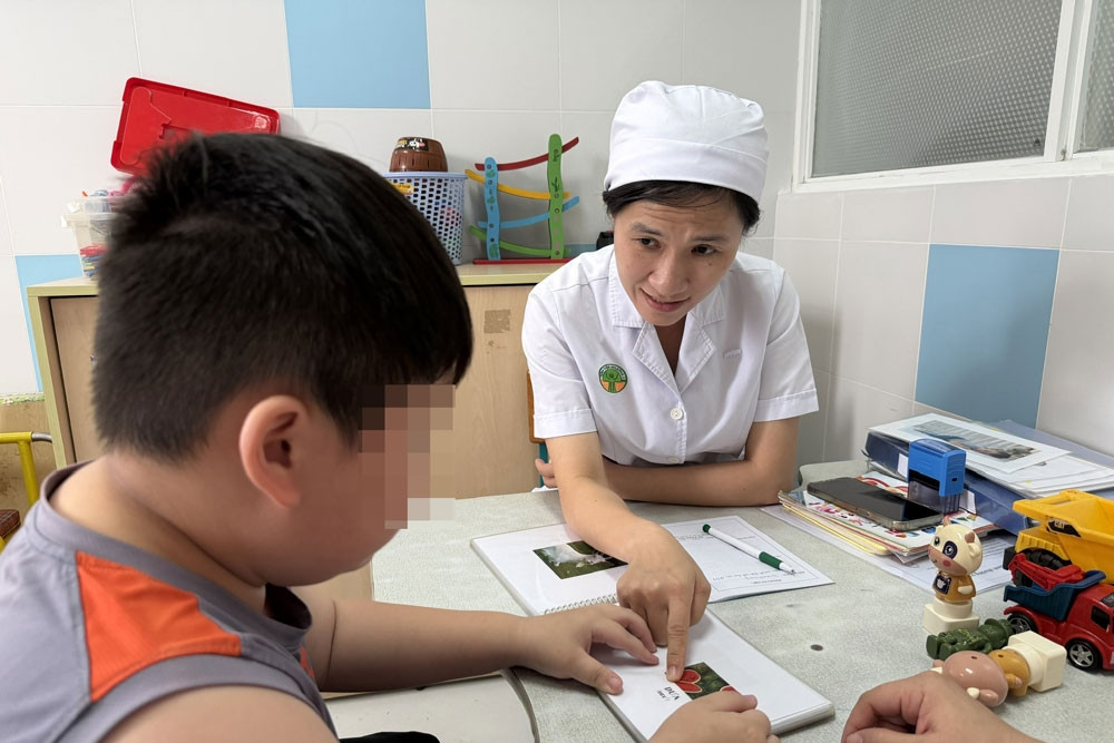 Kỳ Tích Phẫu Thuật Robot Tại Bệnh Viện Bình Dân: Cứu Sống Những Ca Bệnh Nguy Kịch