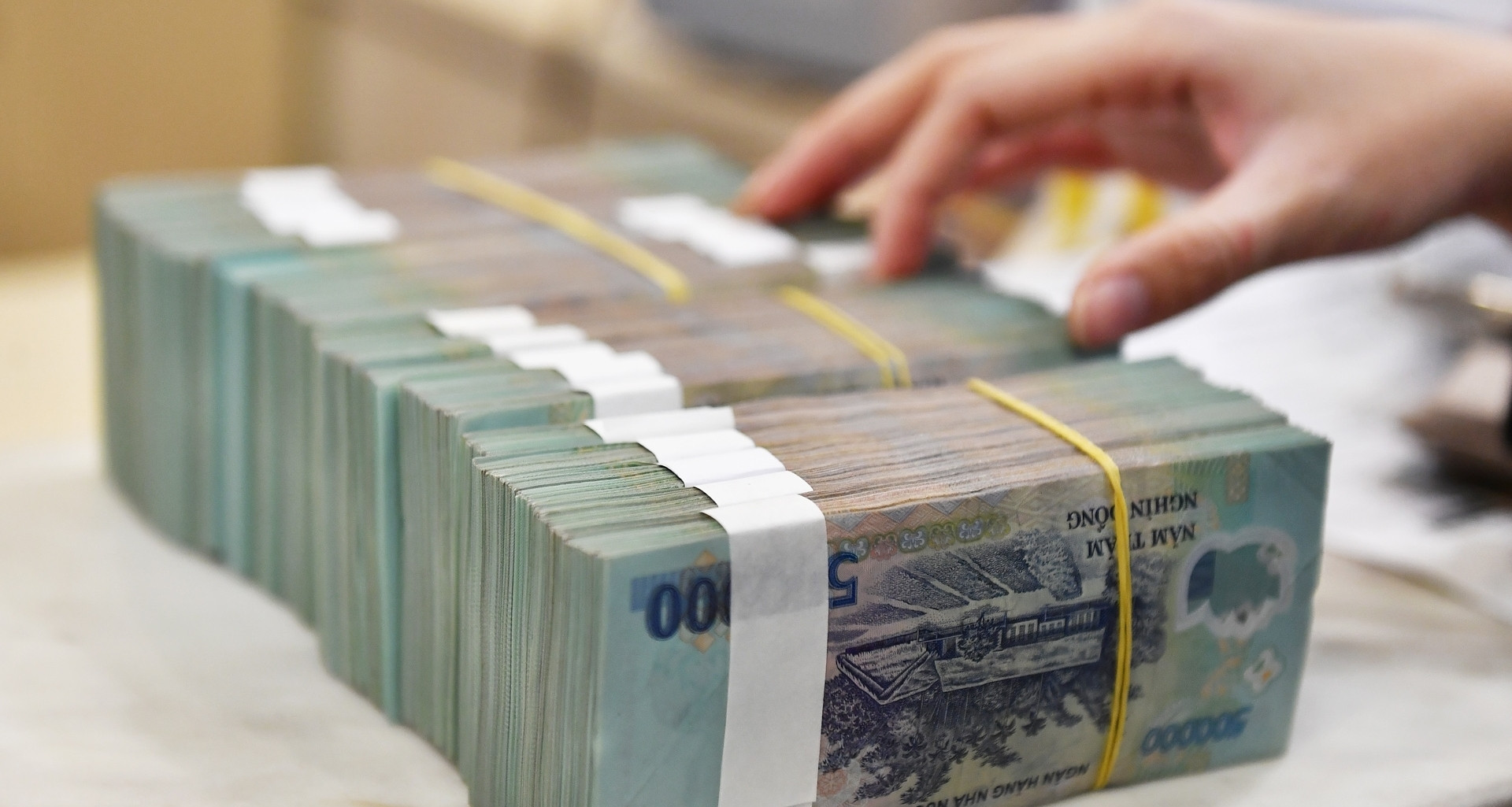 Hộ kinh doanh nợ hơn 1,1 tỷ tiền thức ăn chăn nuôi, chỉ trả được 50 triệu