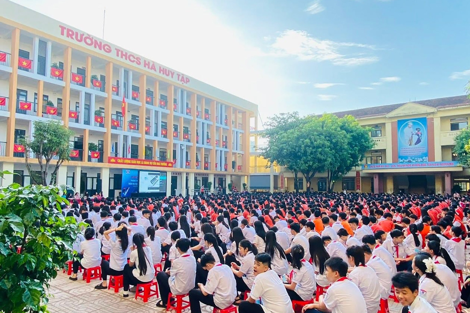 Nghệ An sắp xếp 647 trường học, giảm 48% đầu mối