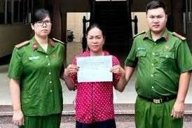 Người phụ nữ ở Hà Nội đầu thú sau 15 năm ra nước ngoài trốn truy nã