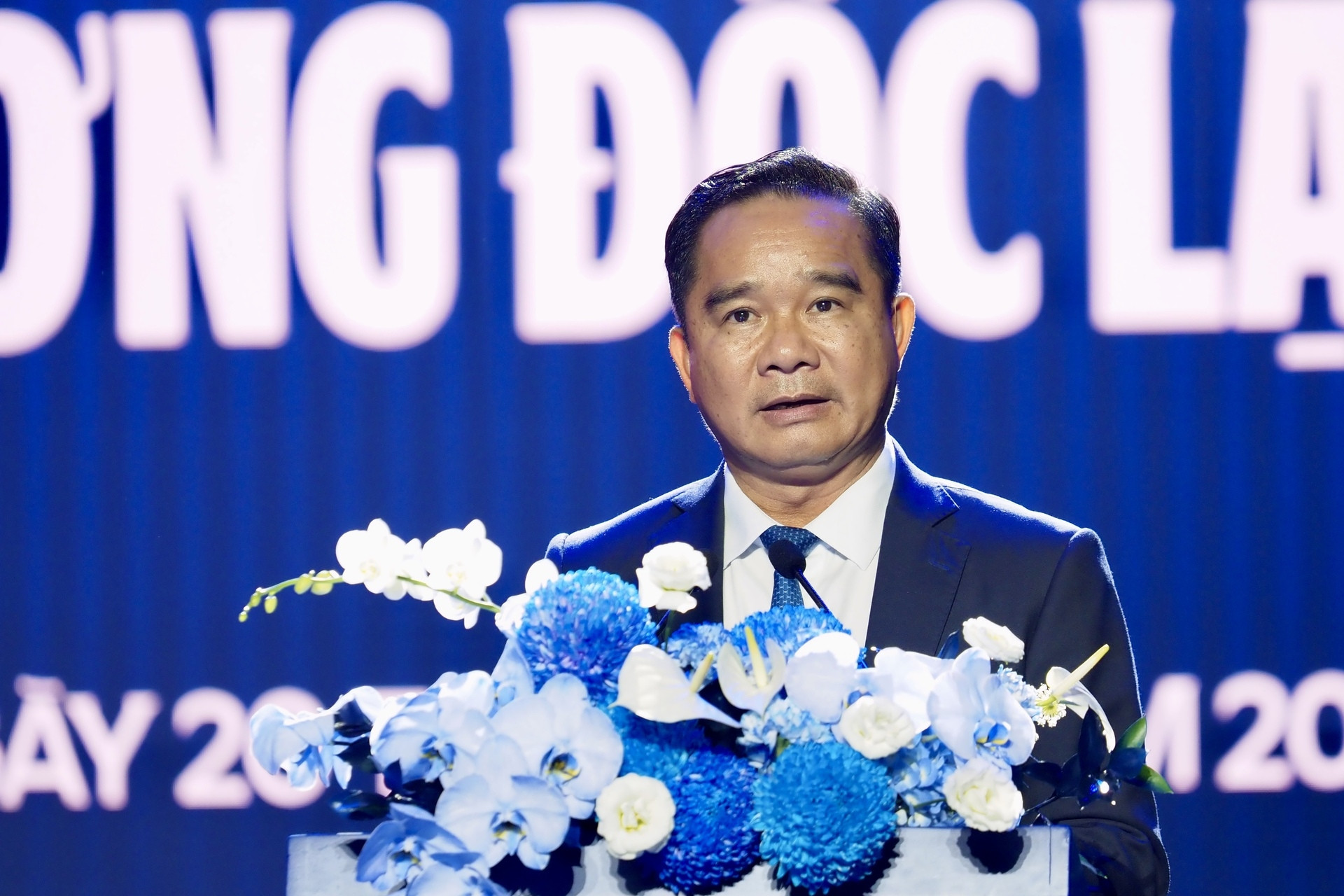 Vinamilk nhận Huân chương Độc lập hạng Nhất
