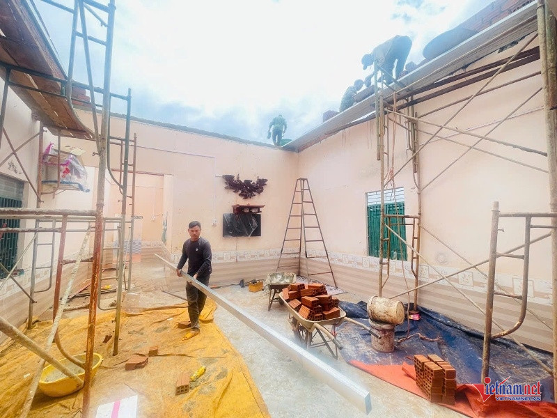 W-Lốc xoáy 2.jpg