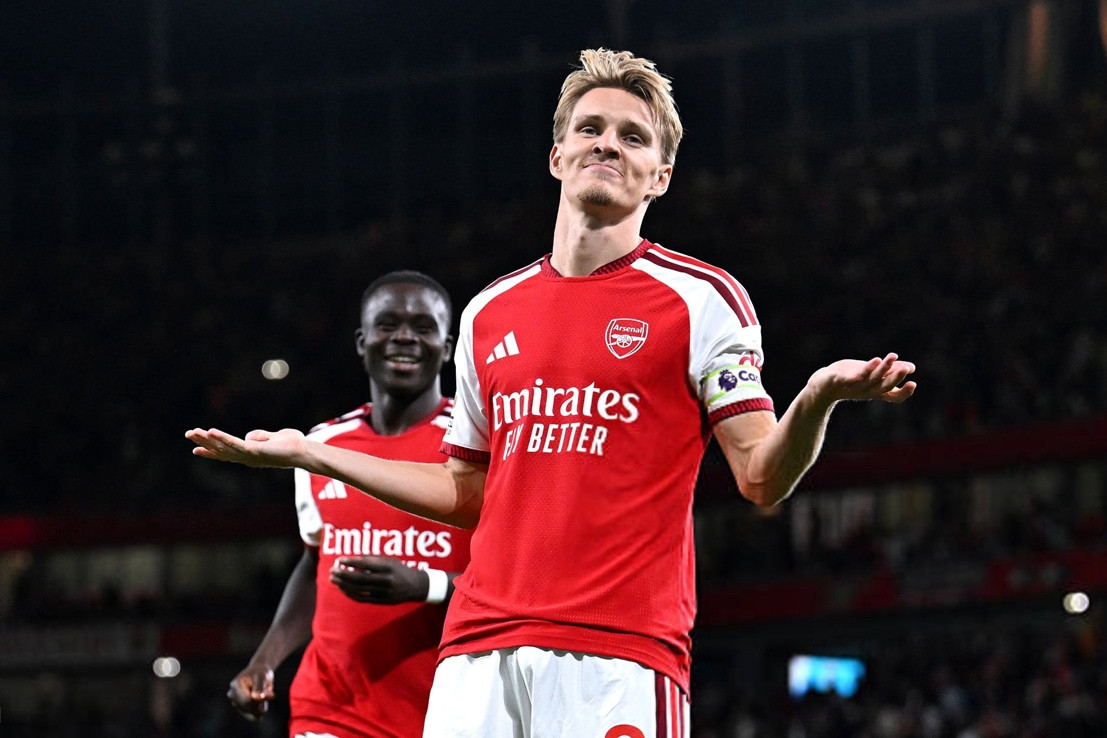 Arsenal đại thắng trận khai màn Ngoại hạng Anh
