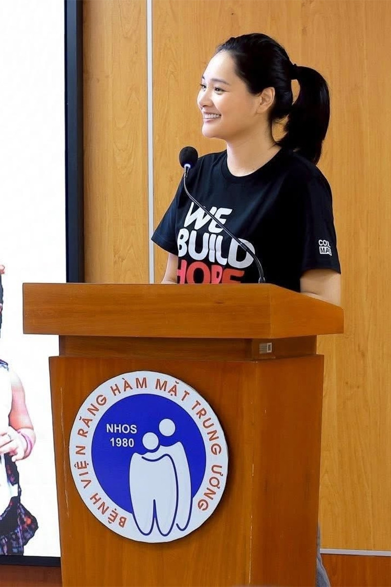 https://static-images.vnncdn.net/vps_images_publish/000001/000003/2026/8/22/huong-giang-04-315.jpg