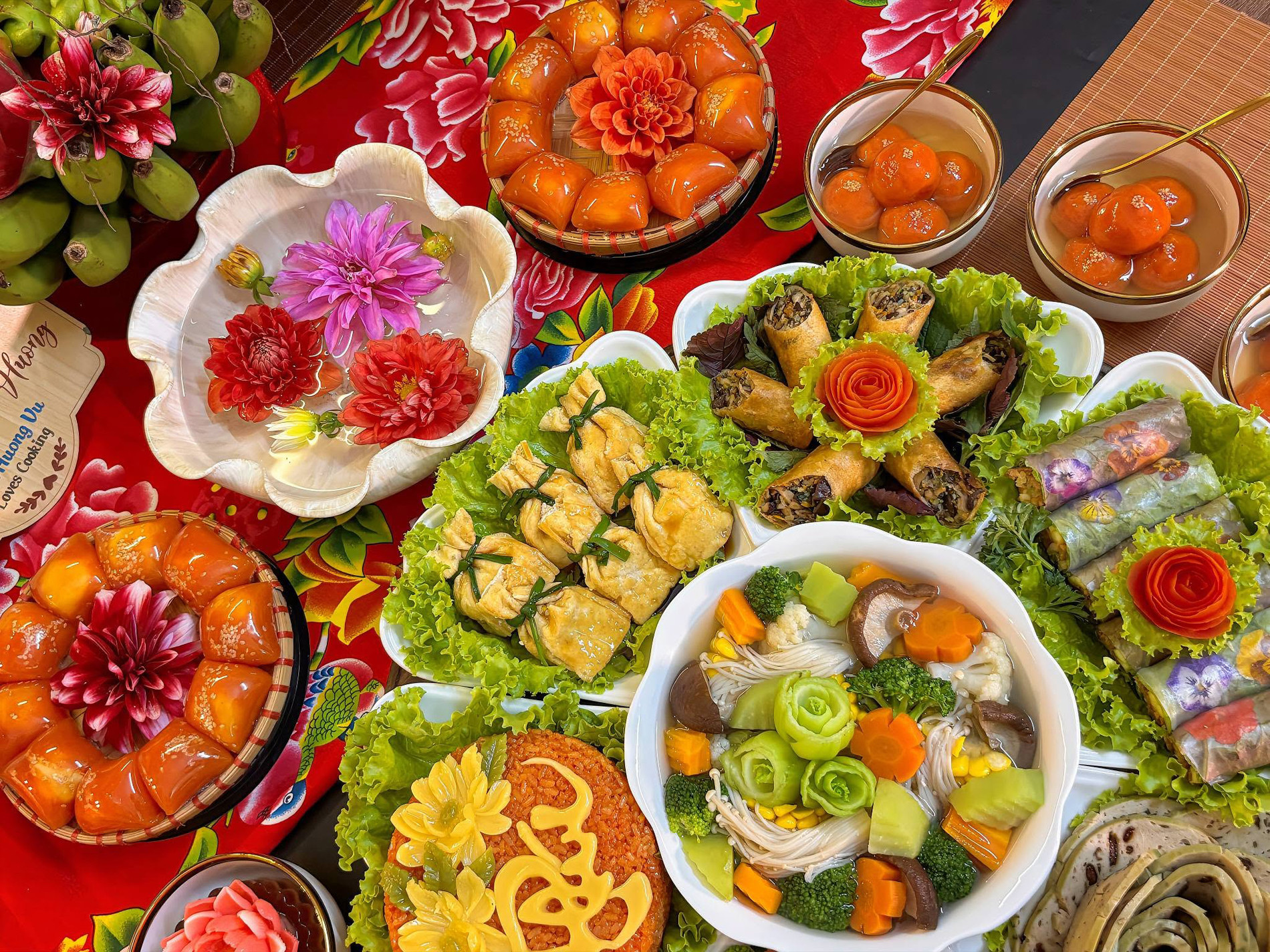 mâm cỗ rằm tháng 7 - Thu Huong Vu 1