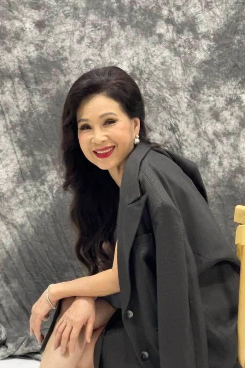 https://static-images.vnncdn.net/vps_images_publish/000001/000003/2026/8/22/nsnd-kim-xuan-007-394.jpg