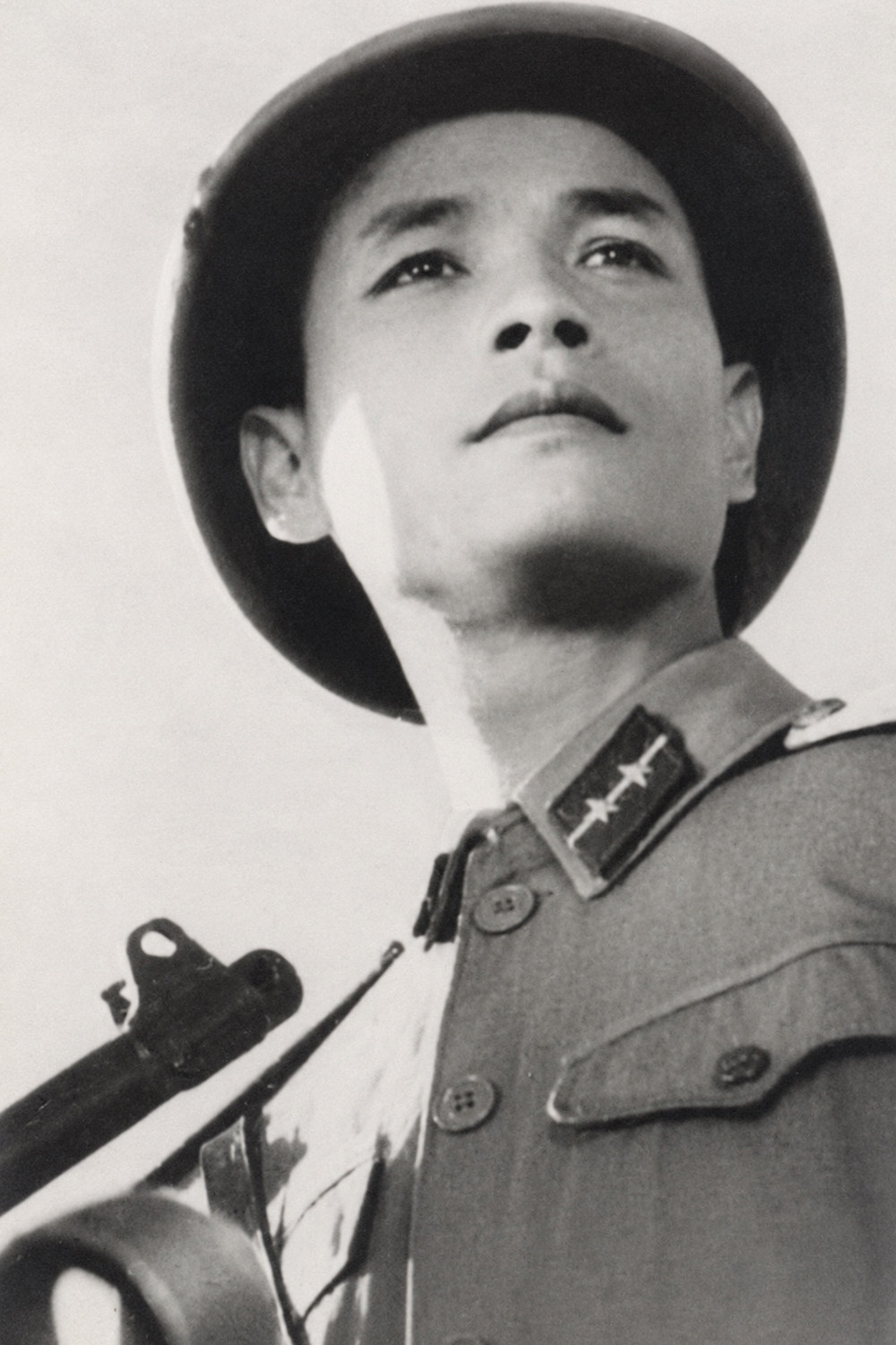 https://static-images.vnncdn.net/vps_images_publish/000001/000003/2026/8/22/nsnd-tran-phuong-2001-485.jpg