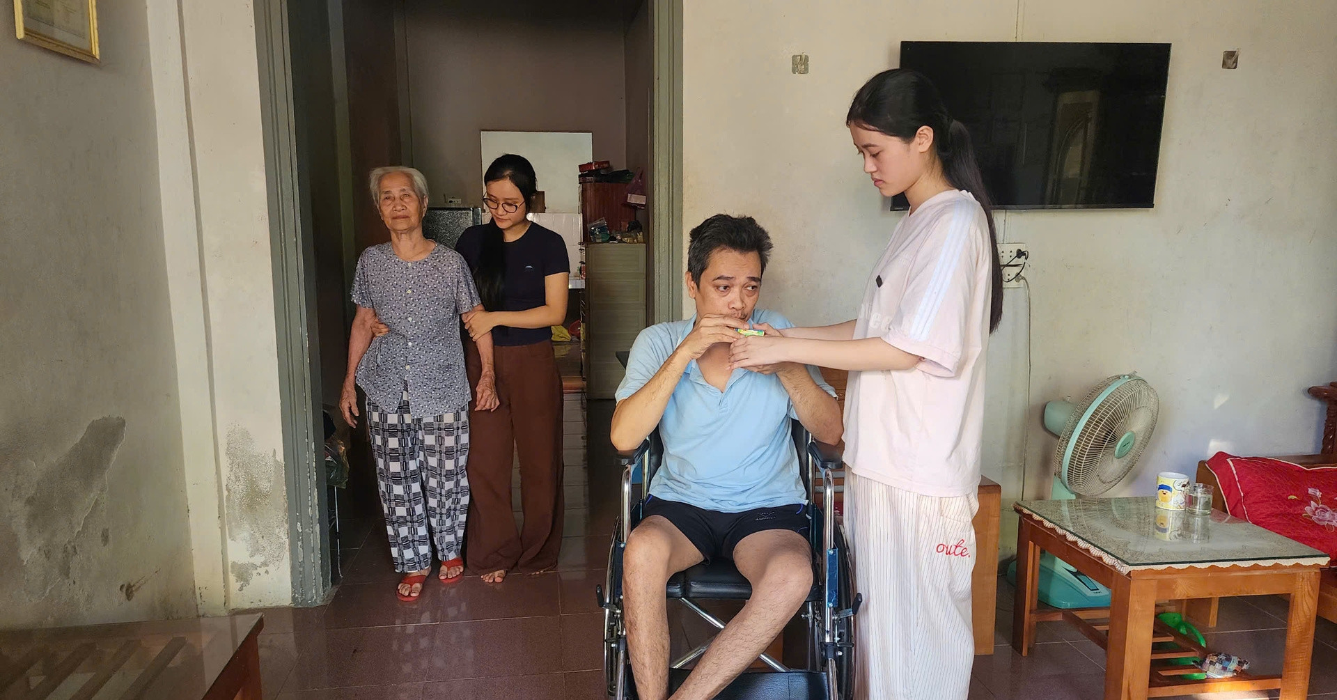 Nữ sinh gác giấc mơ sư phạm, nhường cơ hội học đại học cho chị gái