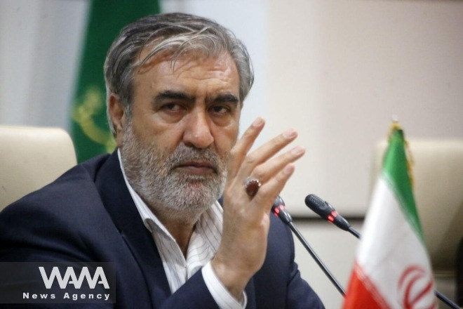 Quan chức Tehran nói Mỹ sẽ phải rút khỏi Trung Đông và 'xin lỗi' Iran