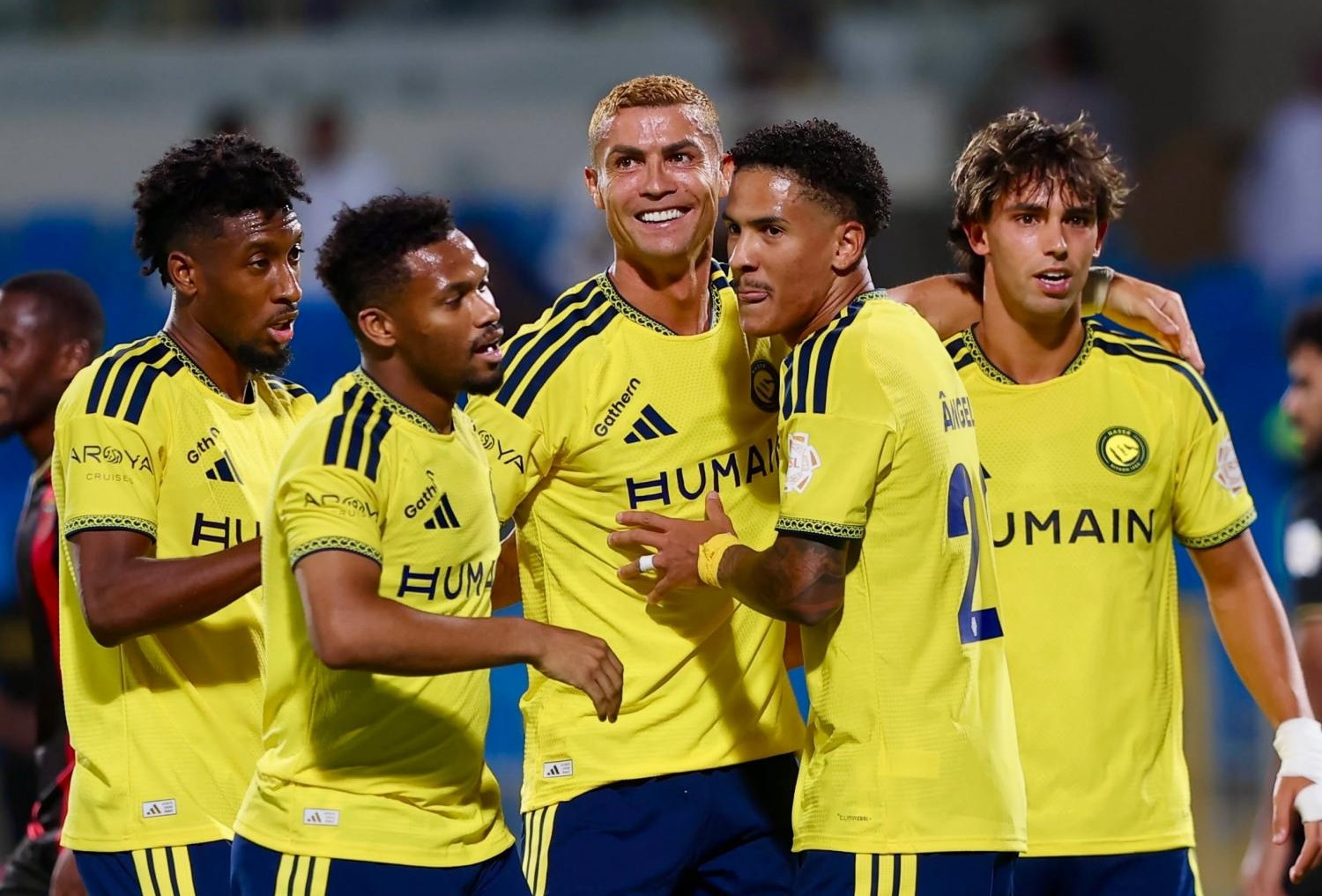 Ronaldo lập kỷ lục ngày tái xuất, Al Nassr thắng trận đậm đà