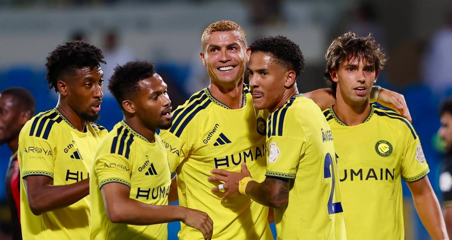 Ronaldo lập kỷ lục ngày tái xuất, Al Nassr thắng trận đậm đà