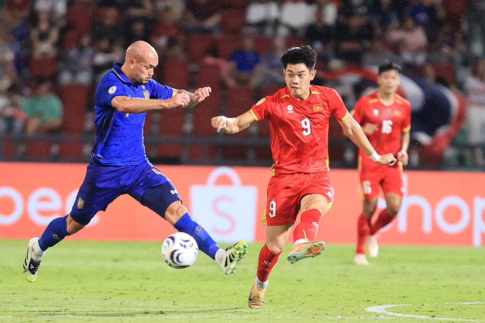 Trực tiếp bóng đá Thái Lan 0-2 Việt Nam: Quang Hải ghi tuyệt phẩm