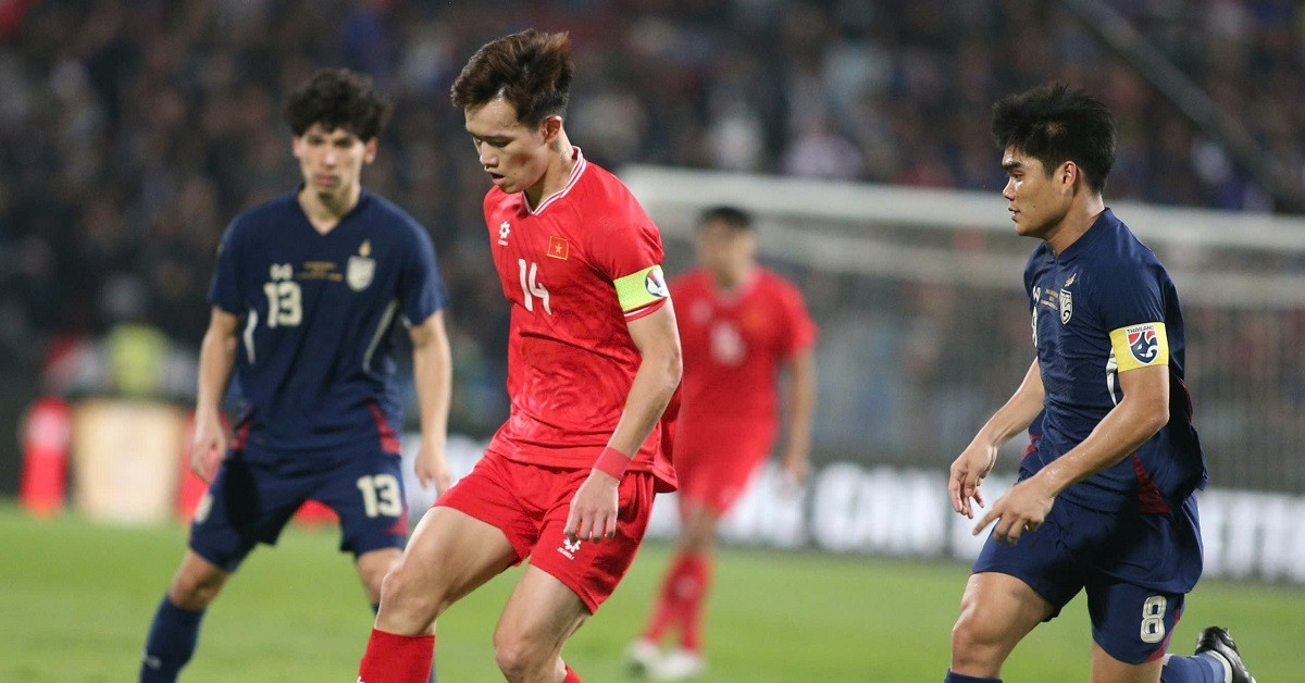 Trực tiếp bóng đá Thái Lan 0-0 Việt Nam: Lê Giang cứu thua xuất sắc