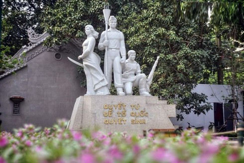 tuong_dai_o_ha_noi_9.jpg