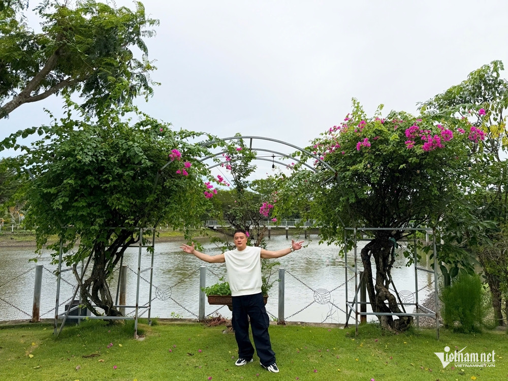 https://static-images.vnncdn.net/vps_images_publish/000001/000003/2026/8/22/w-cao-thai-son-1001-2873.jpg