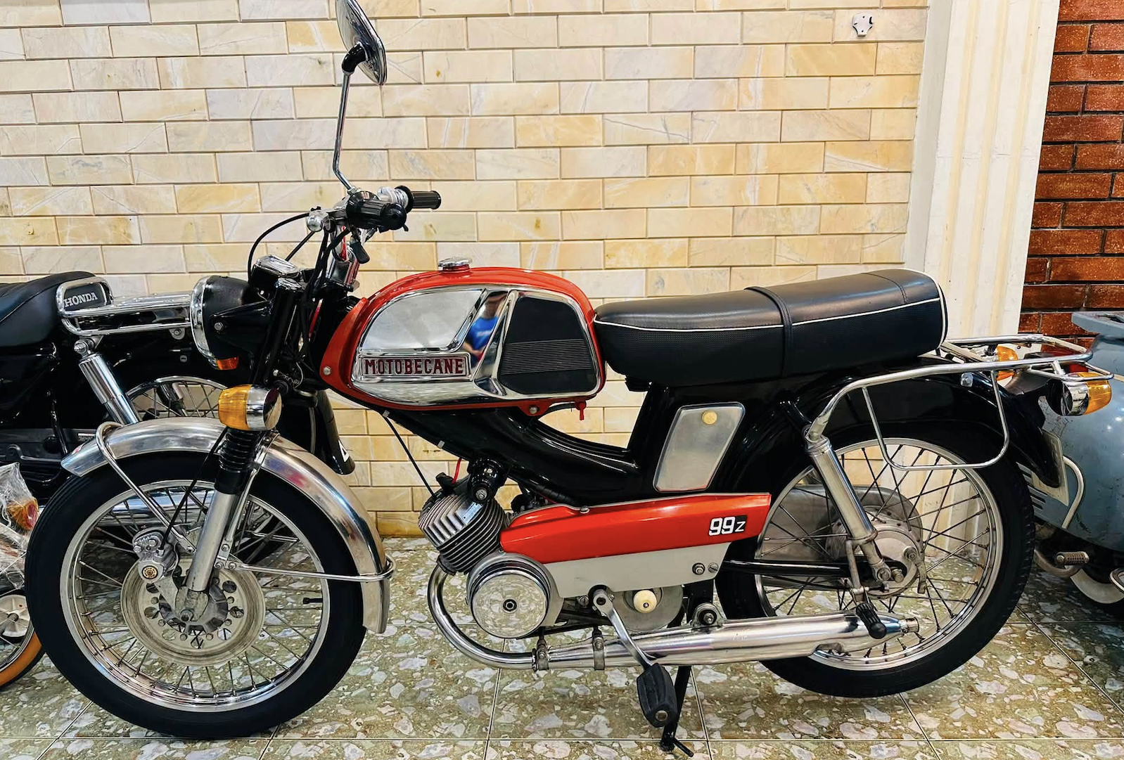 Xe máy Pháp cổ Motobecane 99Z gần 50 năm tuổi giá 150 triệu tại Hà Nội
