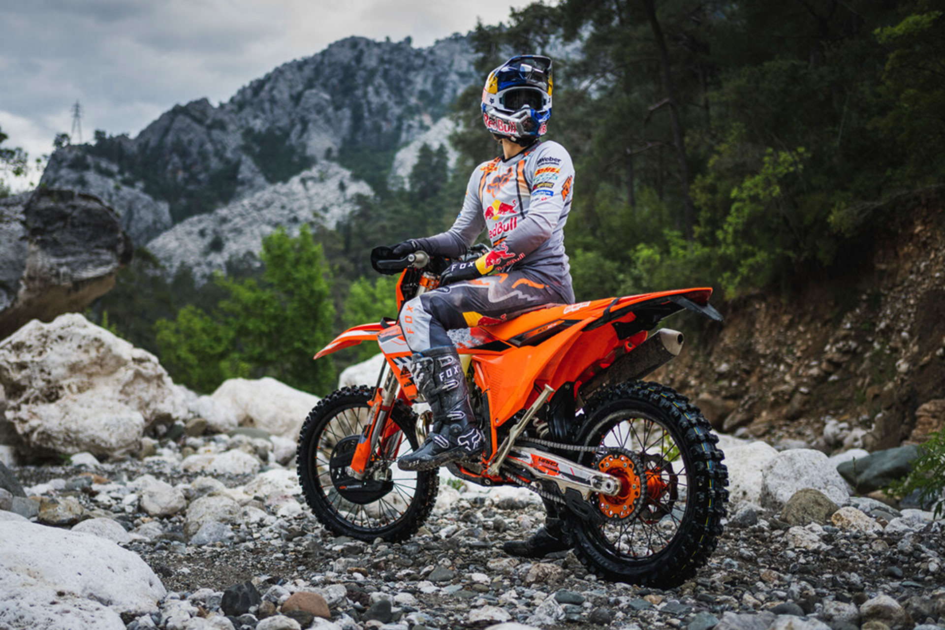 2024 KTM 300 XCW main.jpg
