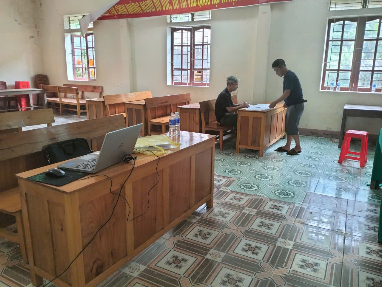 BQL bản.jpg