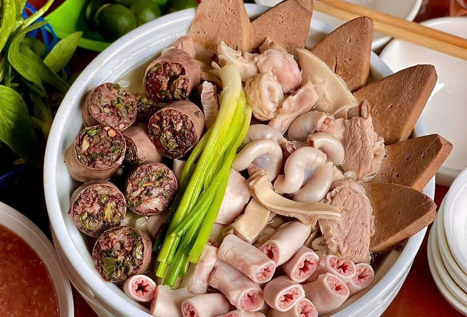 Luộc dồi lợn bao lâu thì chín? Cách luộc dồi lợn không bị vỡ