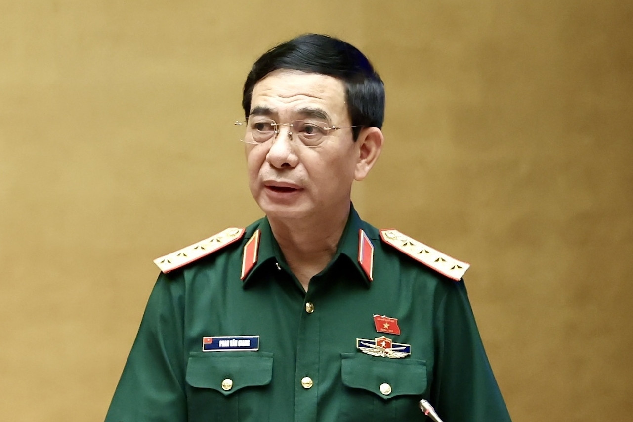 Quốc hội đồng ý sửa một số chức vụ, hạn tuổi sĩ quan dự bị quân đội