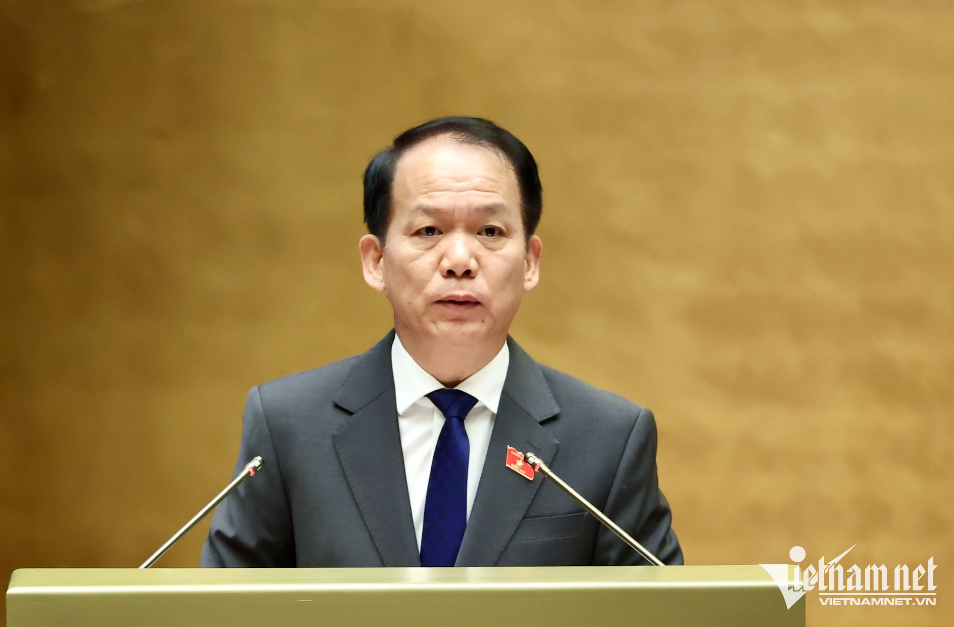 W-Hoàng Thanh Tùng.jpg